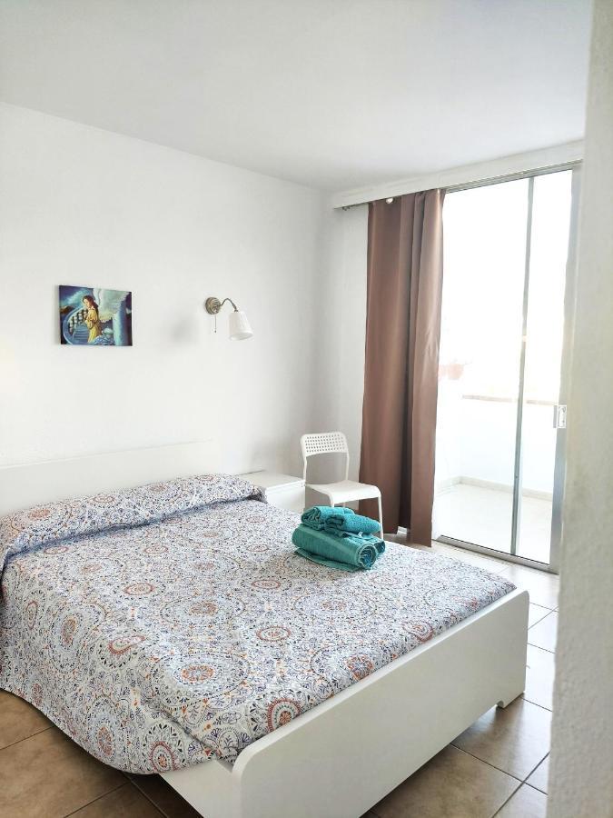 Blu Apartment, Wifi Free Pool View Casa vacanze *